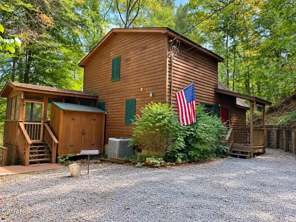 2120 Jeans Way, Sevierville, TN 37876