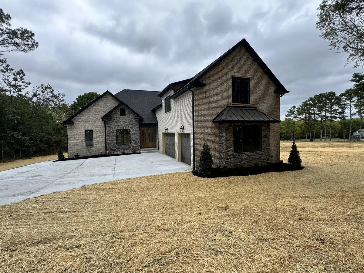2255 Cooks Rd, Mount Juliet, TN 37122 - #1