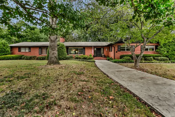 6 Canterbury Rd, Clarksville, TN 37043