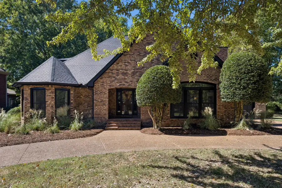 224 Pebble Glen Dr, Franklin, TN 37064 - #2