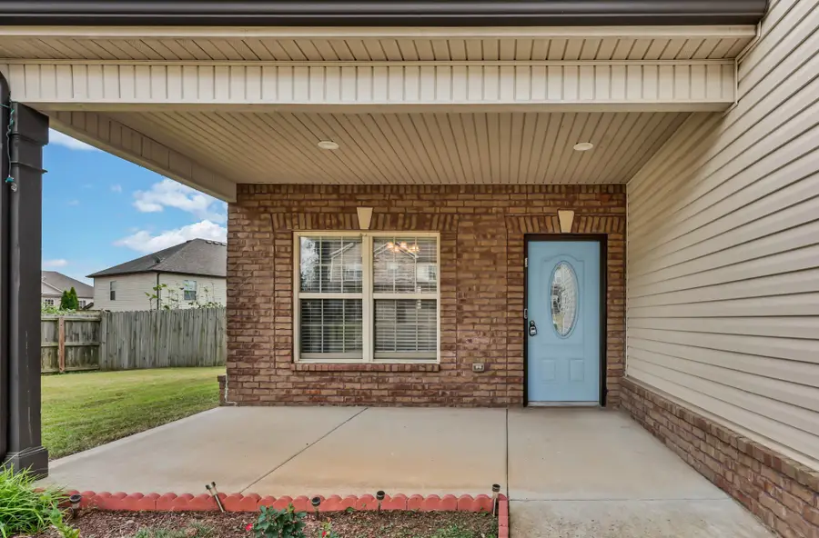 708 Sturdivant Dr, Clarksville, TN 37042 - #2