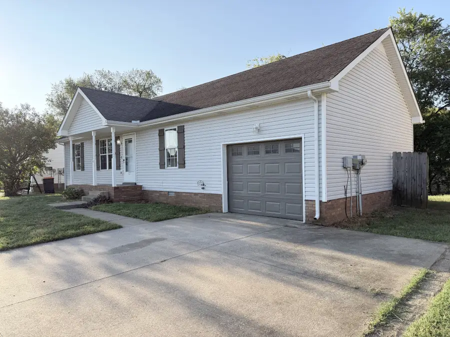 3244 S Senseney Cir, Clarksville, TN 37042 - #3