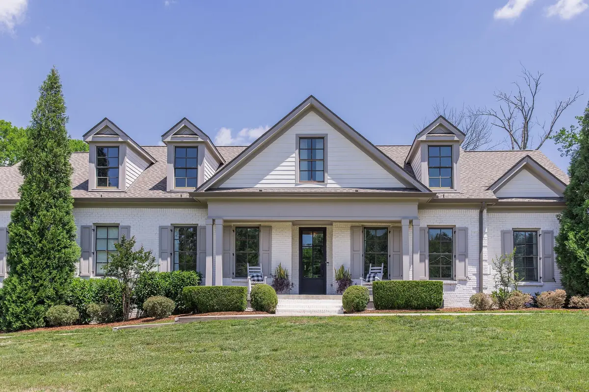 8108 Vaden Dr, Brentwood, TN 37027 - #1