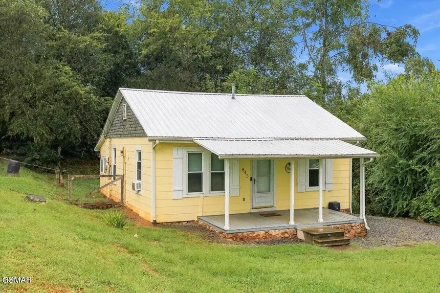645 8th Street, Newport, TN 37821 - #3