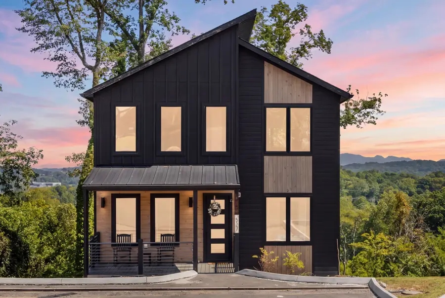 527 New Venture Way, Sevierville, TN 37876 - #2