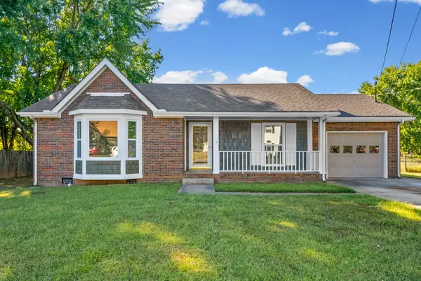 3418 Polly Dr, Clarksville, TN 37042