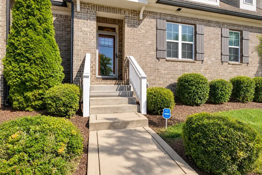 2738 Lakeland Dr, Nashville, TN 37214 - #3