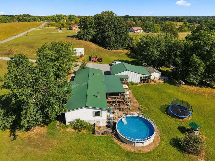 444 George Durham Rd, Westmoreland, TN 37186 - #2