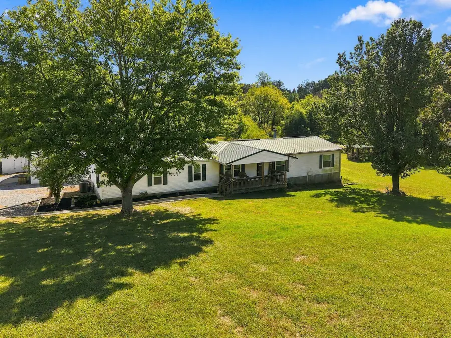 444 George Durham Rd, Westmoreland, TN 37186 - #3