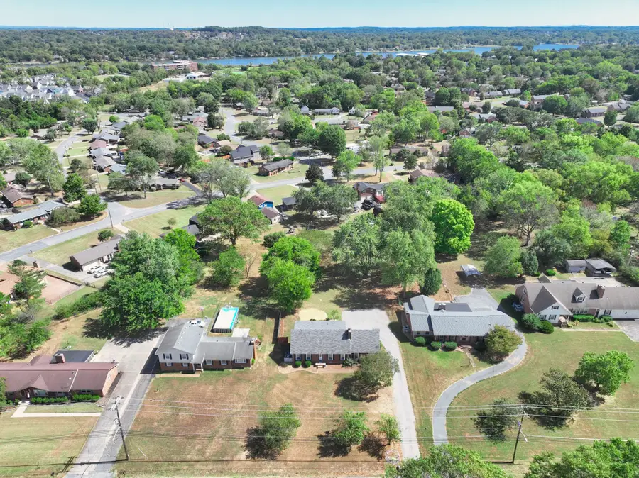 427 Walton Ferry Rd, Hendersonville, TN 37075 - #3