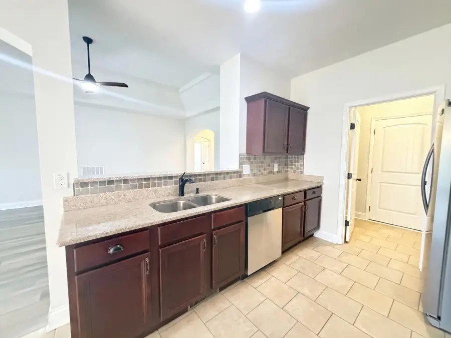 652 White Face Dr, Clarksville, TN 37040 - #2