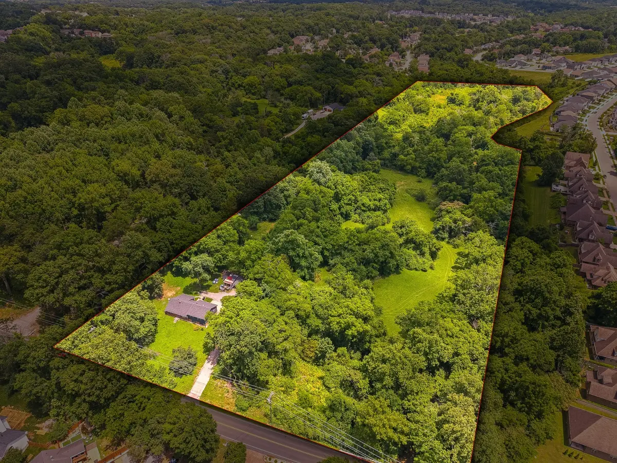 1083 Tulip Grove Rd, Hermitage, TN 37076 - #1