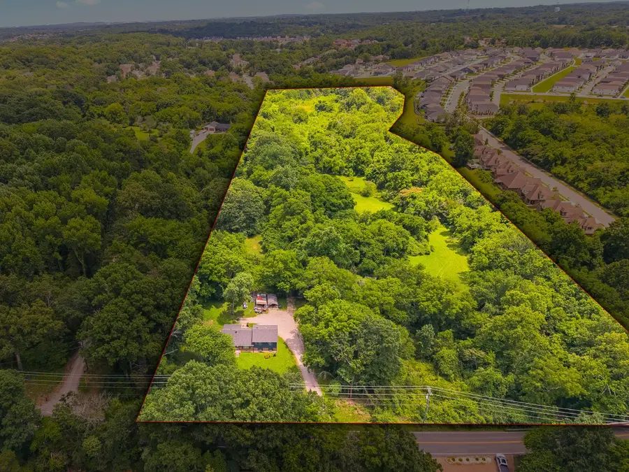 1083 Tulip Grove Rd, Hermitage, TN 37076 - #2