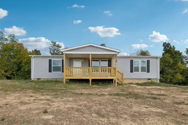 9318 Sunrise Rd, Red Boiling Springs, TN 37150