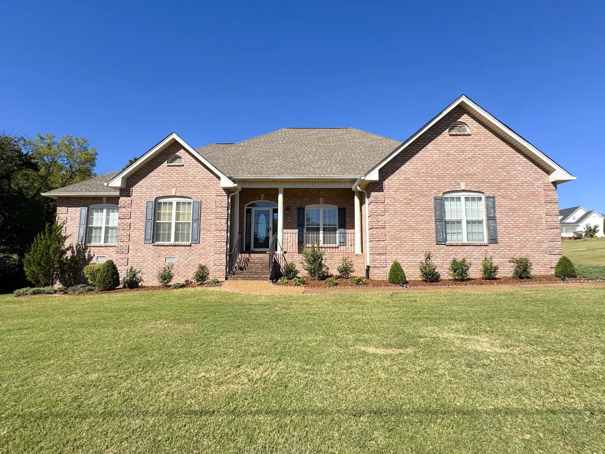 340 Woodlands Dr, Gallatin, TN 37066 - #1
