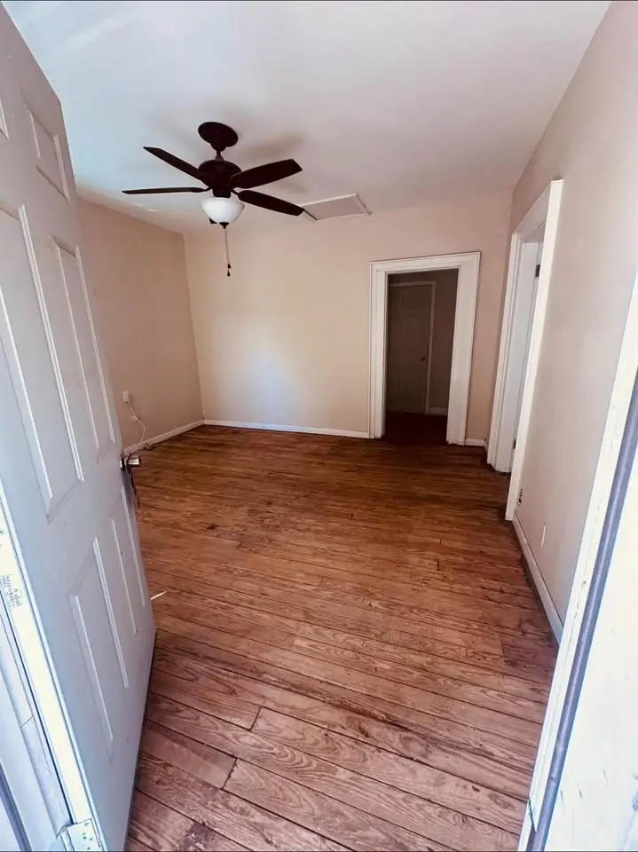 422 N Brewer St, Paris, TN 38242 - #3