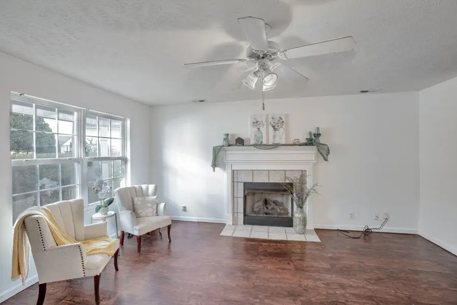 3831 Precious Ave, Murfreesboro, TN 37128 - #2
