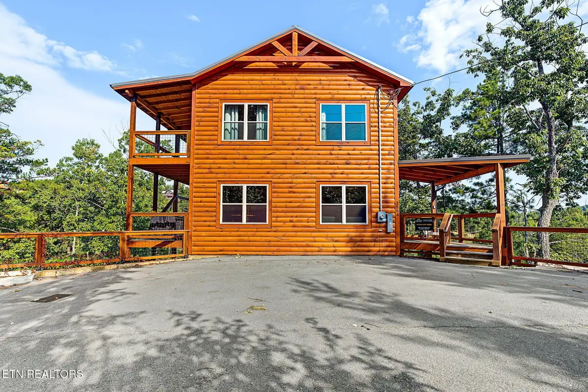 1864 Blue Tick Way, Sevierville, TN 37876 - #1