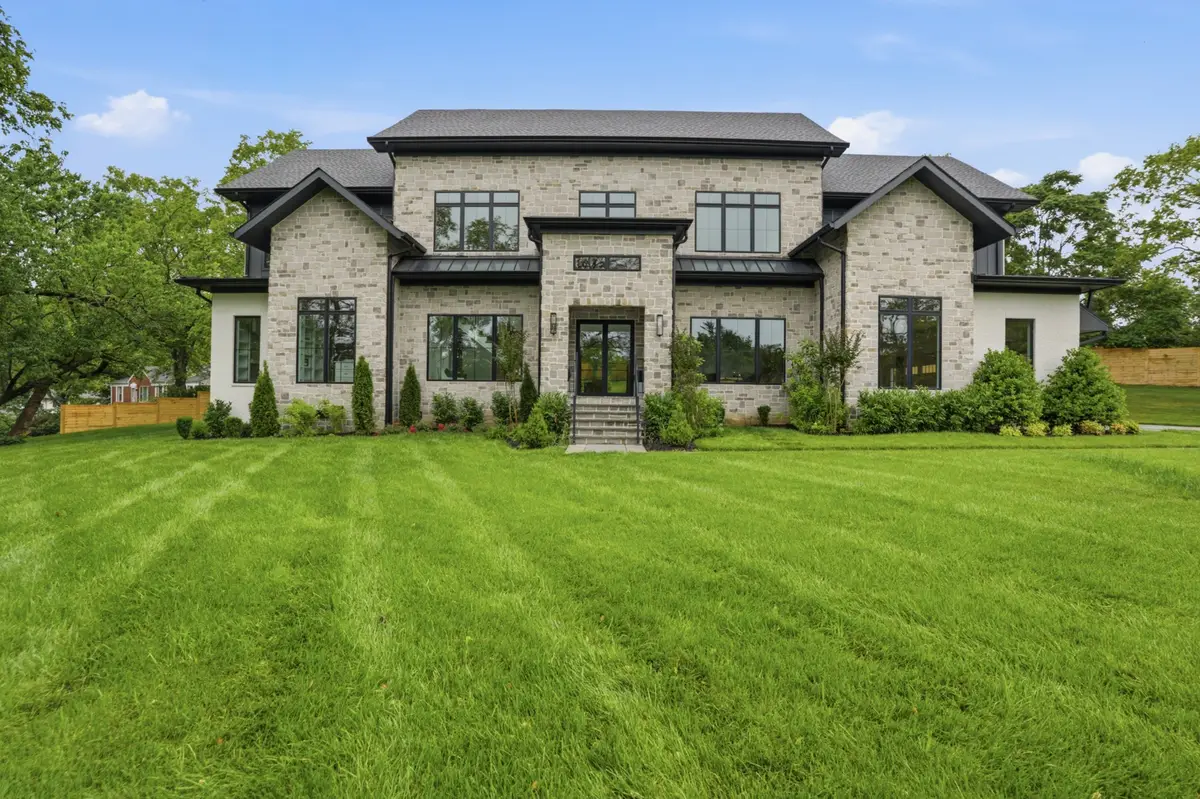 6612 Fleetwood Dr, Nashville, TN 37209 - #1