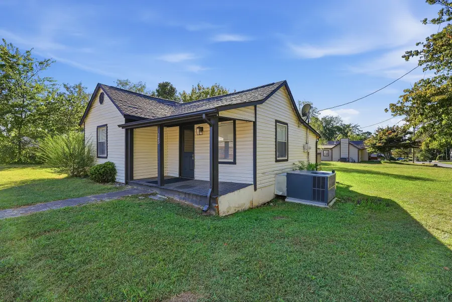 145 Baker St, Sparta, TN 38583 - #3