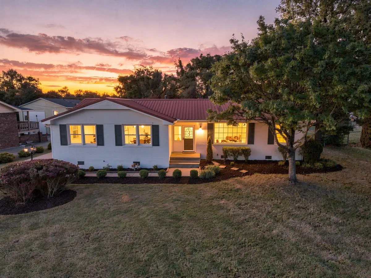 307 Westhill Dr, Lebanon, TN 37087 - #1