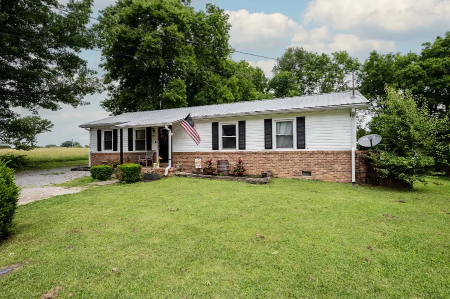 212 Decatur St, Shelbyville, TN 37160 - #3