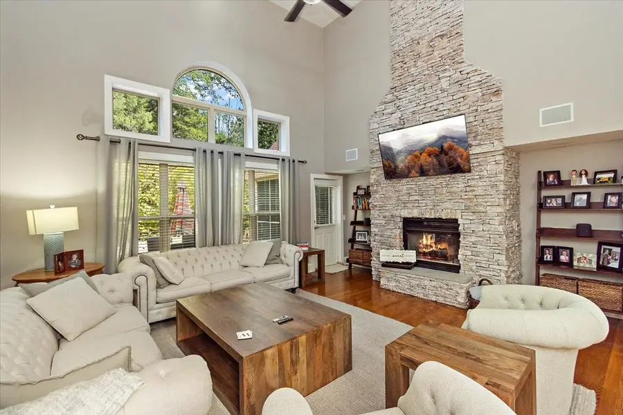 136 Seven Springs Dr, Mount Juliet, TN 37122 - #3