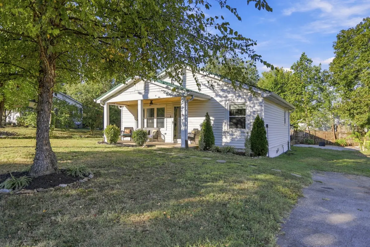 905 S Russell St, Portland, TN 37148 - #1
