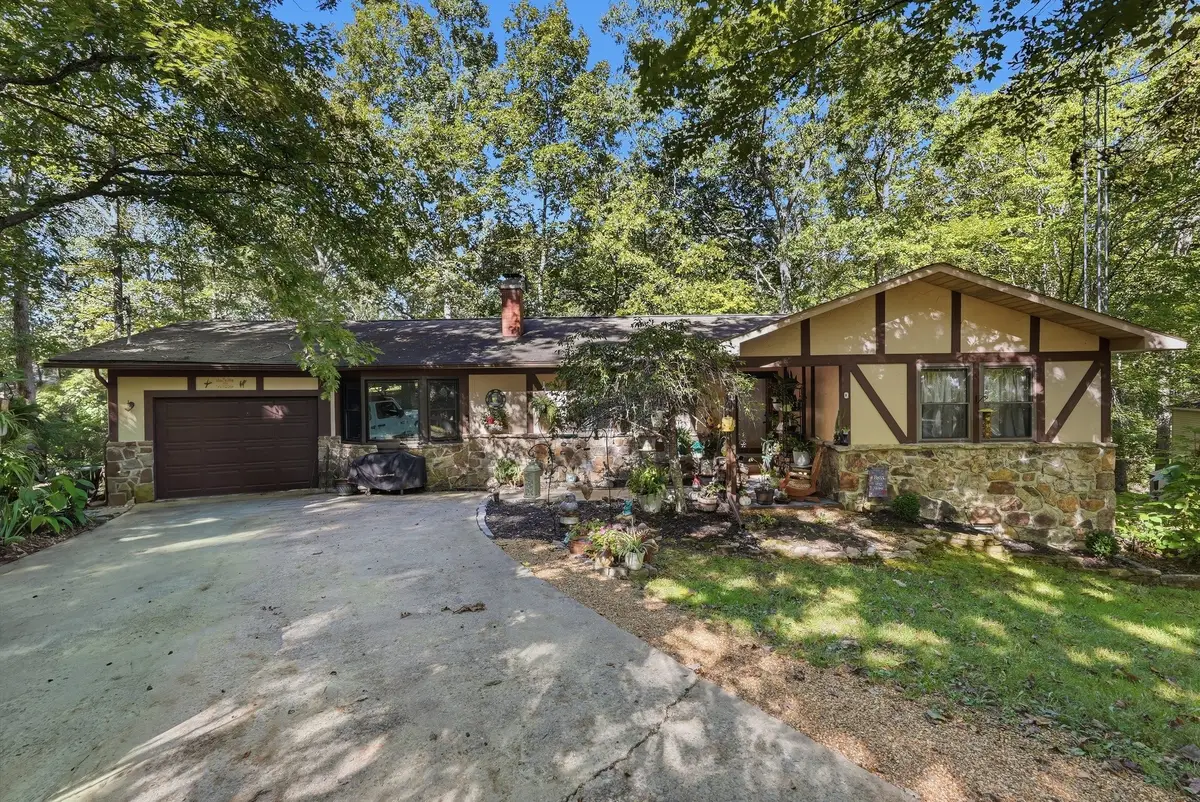 16 Sweetbriar Ct, Crossville, TN 38558 - #1