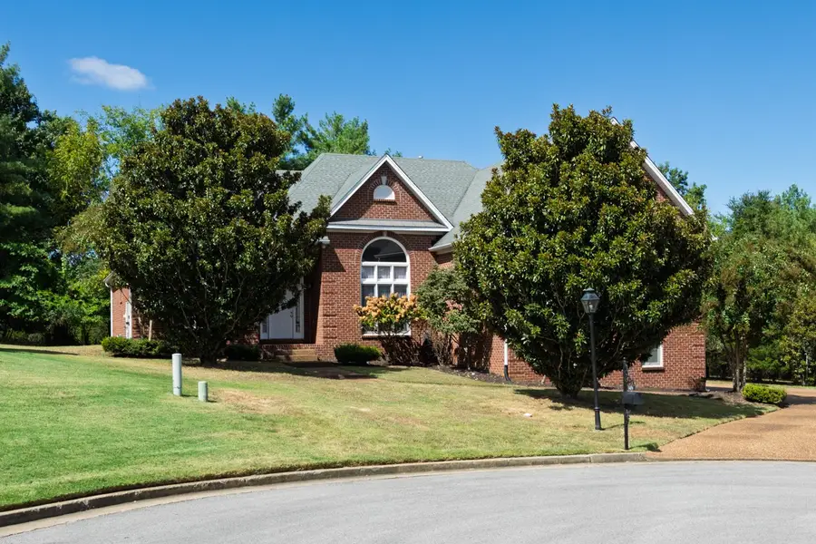 1409 Johns Meadows Cv, Hermitage, TN 37076 - #3