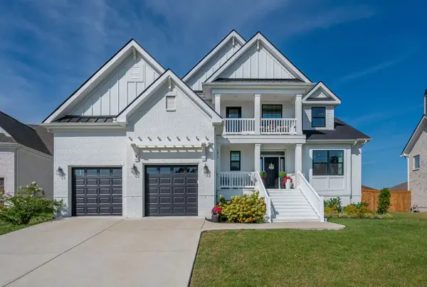 1071 Oakhall Dr, Mount Juliet, TN 37122