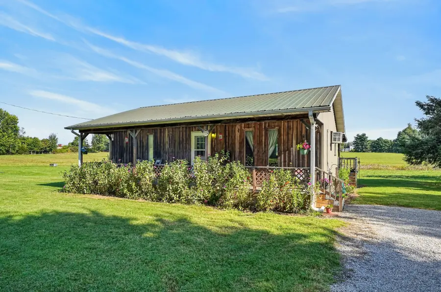 1234 Fisk Rd, Livingston, TN 38570 - #3
