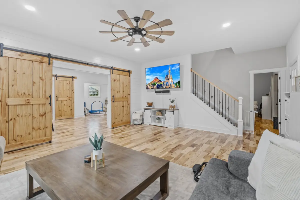 607 Old Columbia Rd, Unionville, TN 37180 - #1