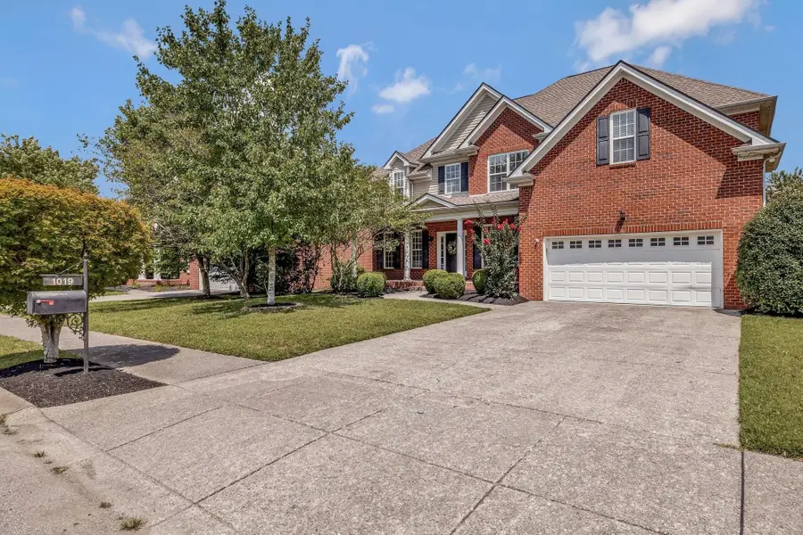 1019 Brixworth Dr, Thompsons Station, TN 37179 - #2