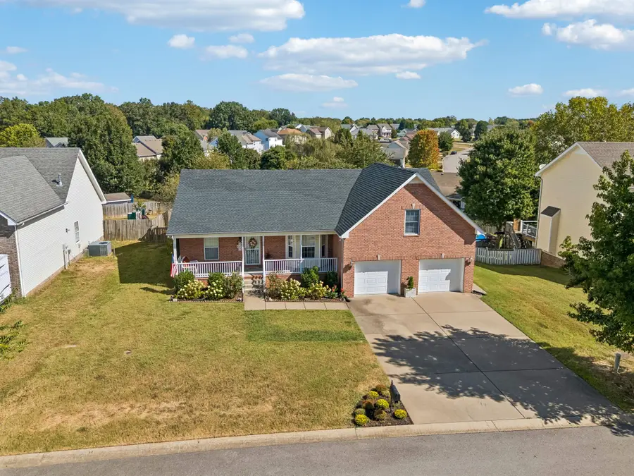 3300 Sunny Slope Dr, Clarksville, TN 37043 - #3