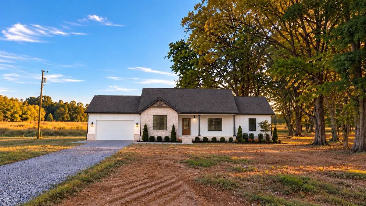2143 Powell Ln, Lewisburg, TN 37091 - #1