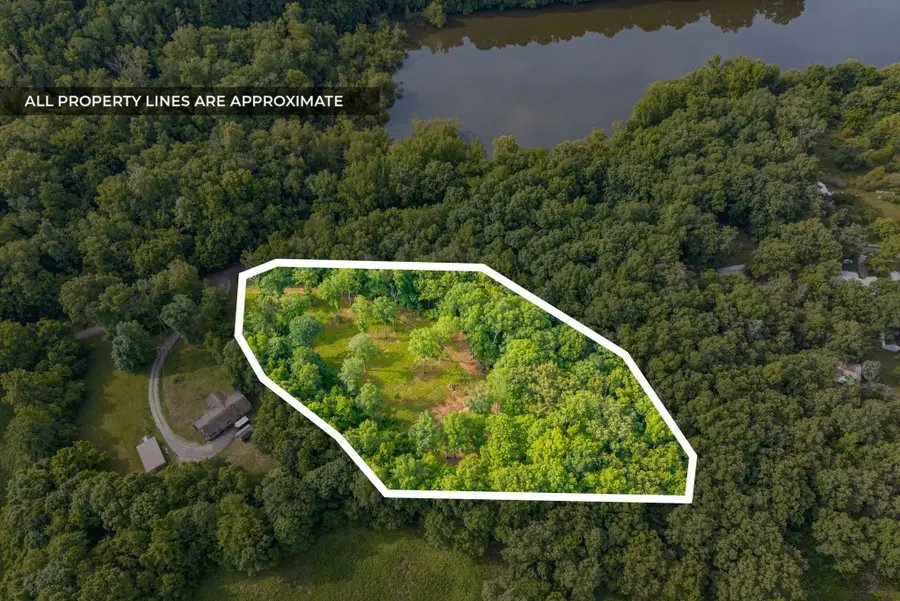 164 Lewis Cir, Dover, TN 37058 - #2