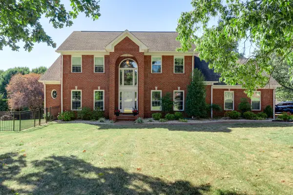 1024 Cherry Springs Dr, Cottontown, TN 37048