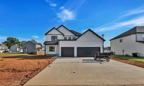 154 Monaghan Dr, Clarksville, TN 37042