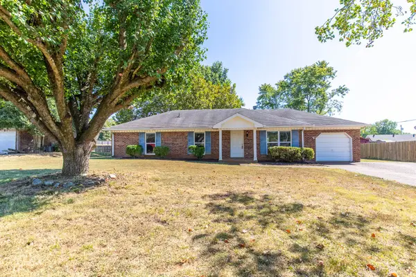 306 Lexington Dr, Smyrna, TN 37167