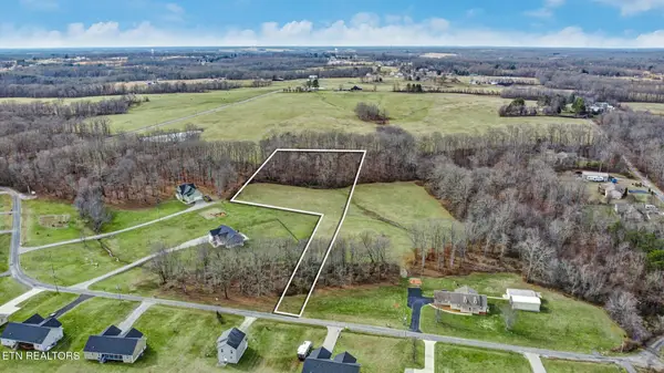 43 Adams Creek Rd, Crossville, TN 38571
