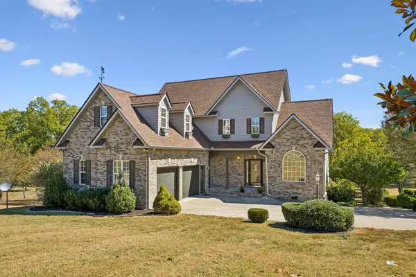 2216 Twin Peaks Ct, Spring Hill, TN 37174