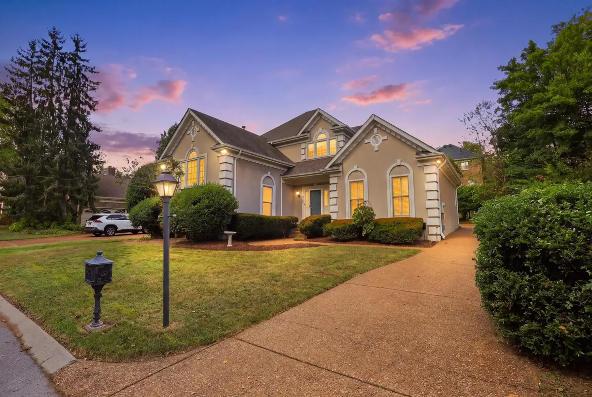 206 Belle Lake Dr, Nashville, TN 37221 - #1