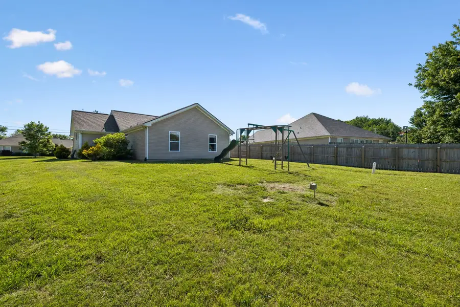 813 Magnolia Blvd, White House, TN 37188 - #3