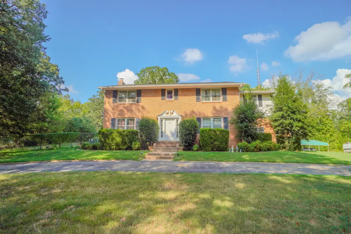 1219 Woodland Dr, New Johnsonville, TN 37134 - #1