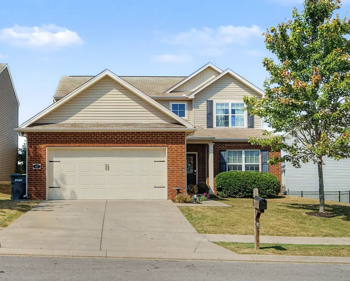 639 Pemberton Dr, Lebanon, TN 37087 - #1