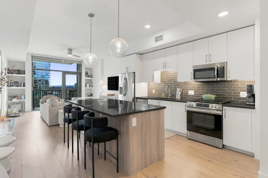 1212 Demonbreun St #807, Nashville, TN 37203 - #2
