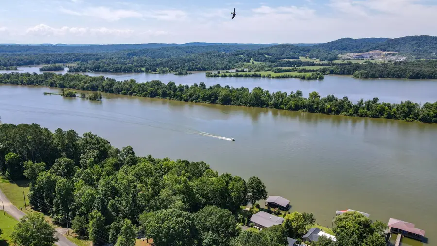 1051 Hiwassee Cir, Decatur, TN 37322 - #2