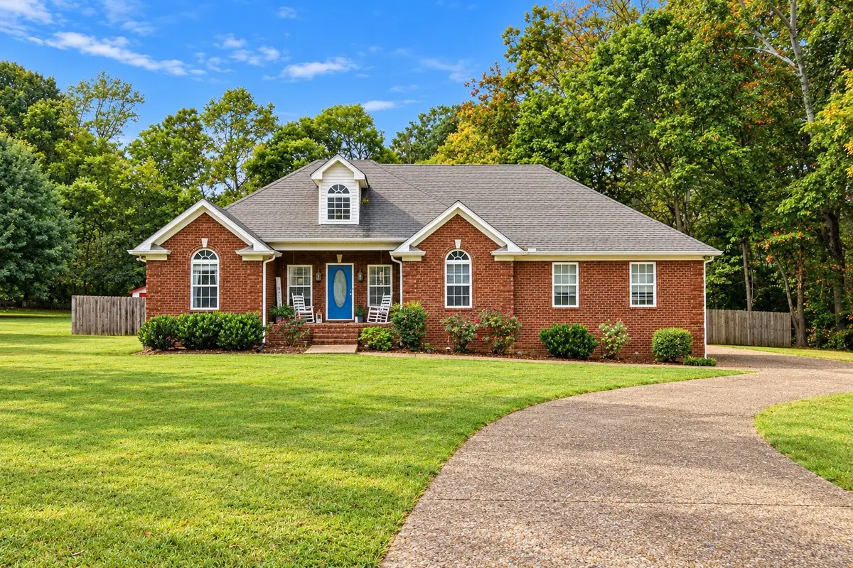 1002 Washington Dr, Cottontown, TN 37048 - #1