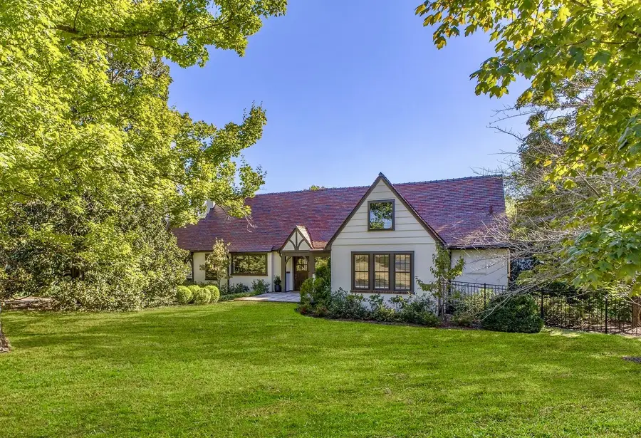 1201 Graybar Ln, Nashville, TN 37215 - #3